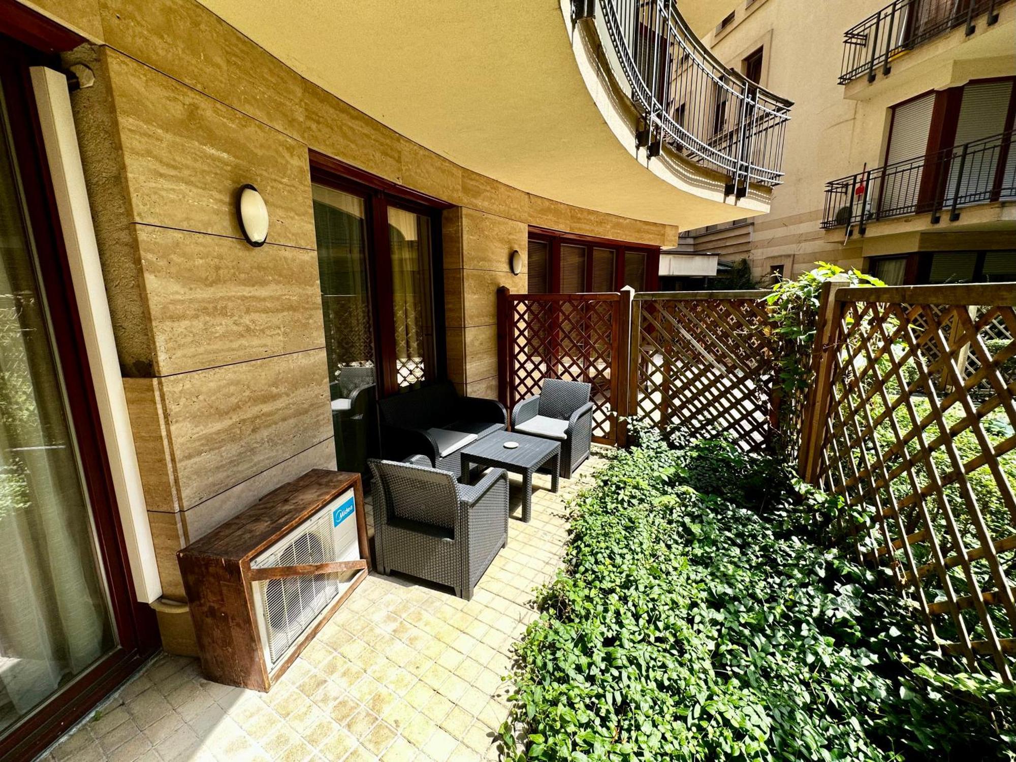 Leda Apartments บูดาเปสต์ ภายนอก รูปภาพ