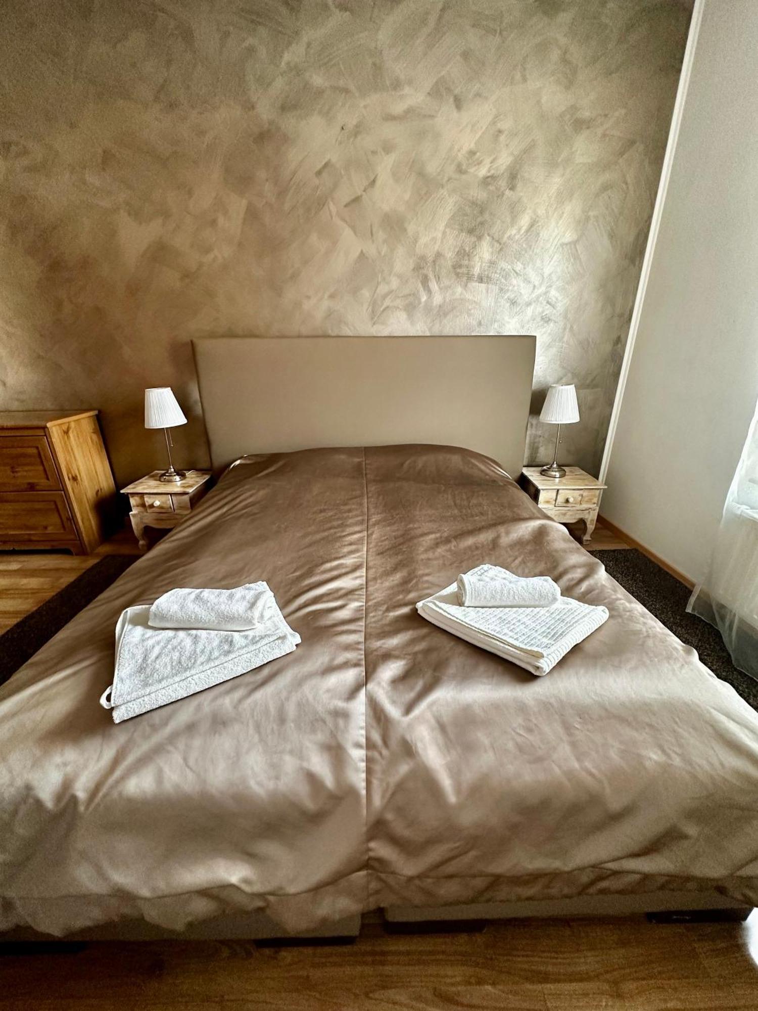 Leda Apartments บูดาเปสต์ ภายนอก รูปภาพ