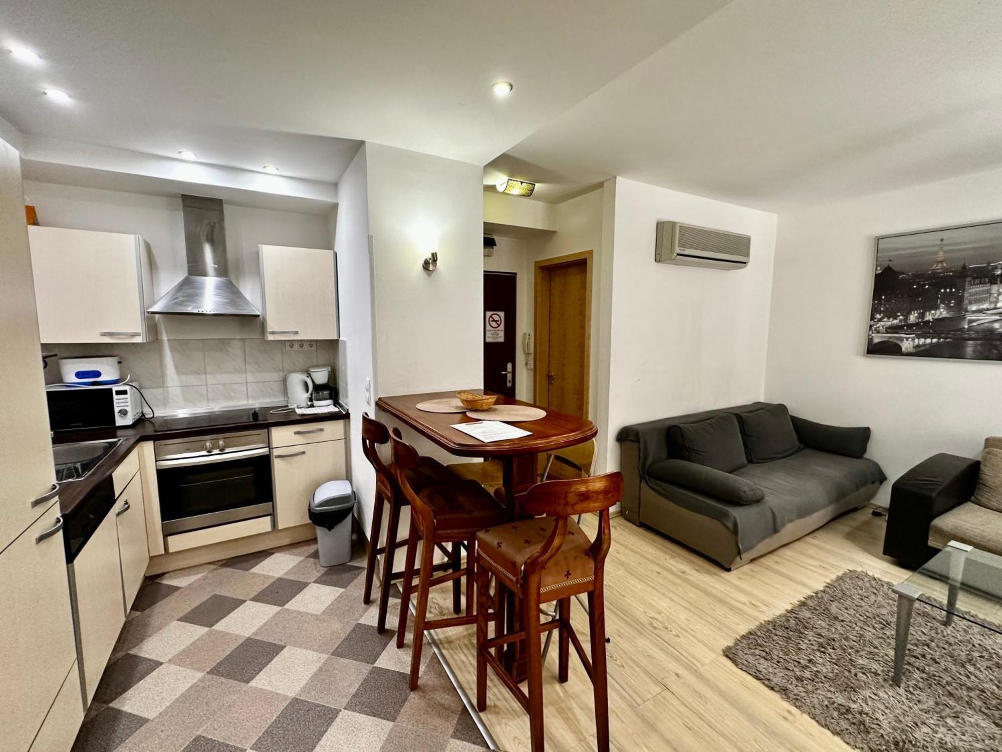 Leda Apartments บูดาเปสต์ ภายนอก รูปภาพ