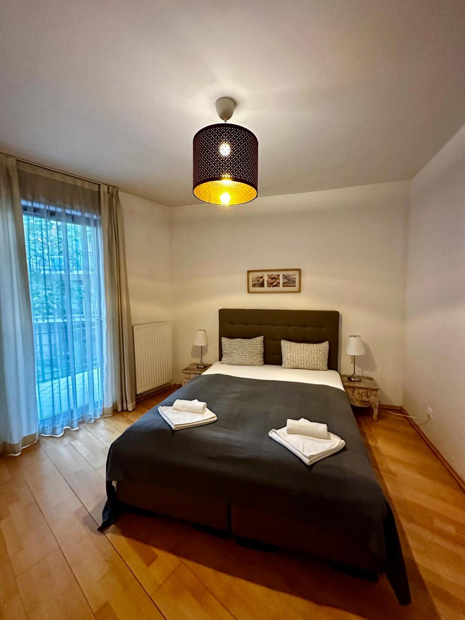 Leda Apartments บูดาเปสต์ ภายนอก รูปภาพ