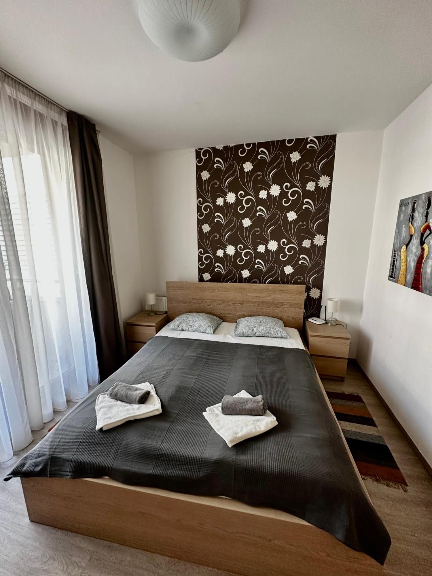 Leda Apartments บูดาเปสต์ ภายนอก รูปภาพ
